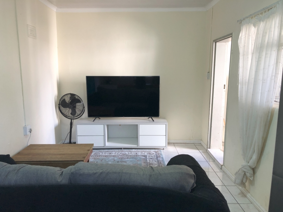 To Let 1 Bedroom Property for Rent in Bosbell Western Cape